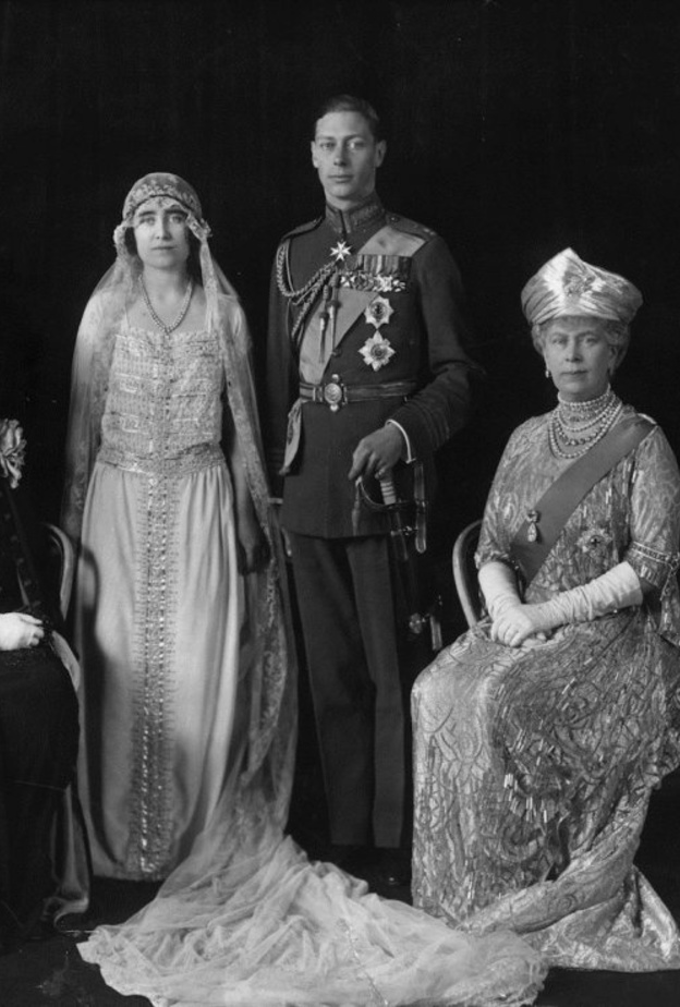 رفض استماع العامة لحفل زفاف الملكة الأم