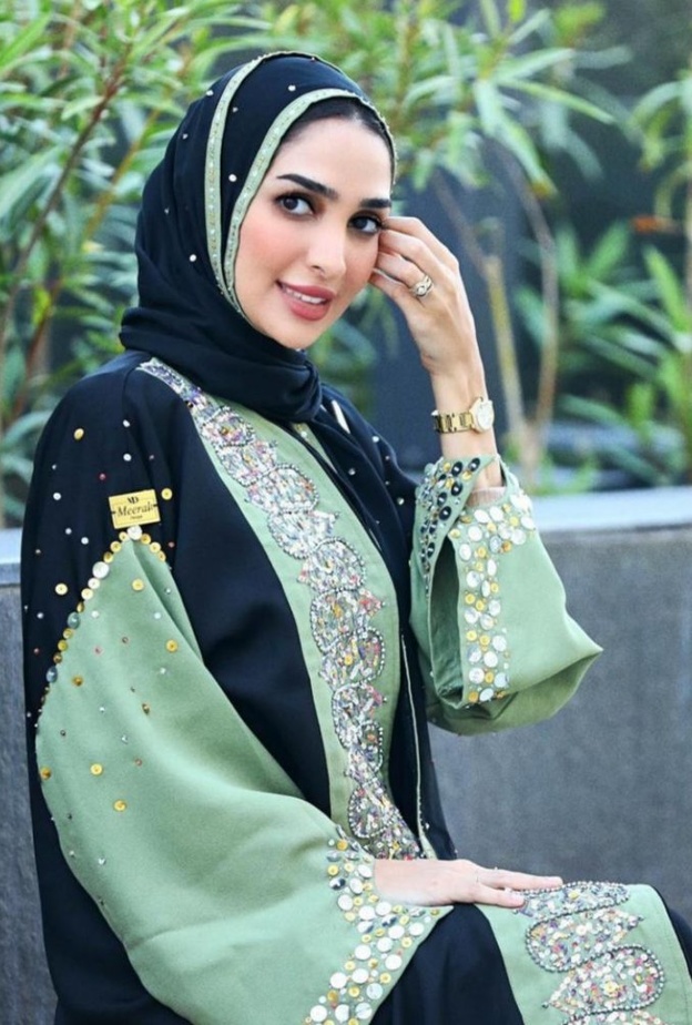  موديلات عبايات للعروس من بسمة آل عيسى