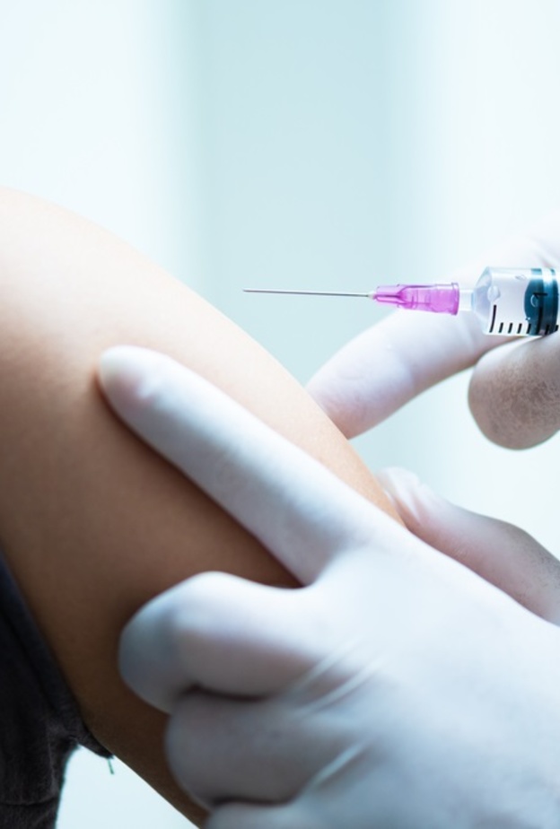  النساء يعانين اكثر من الآثار الجانبية للقاح كورونا