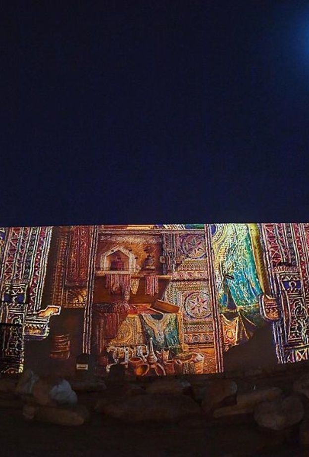 الألوان الساحرة للعمارة النجدية تزين أسوار قصر المصمك