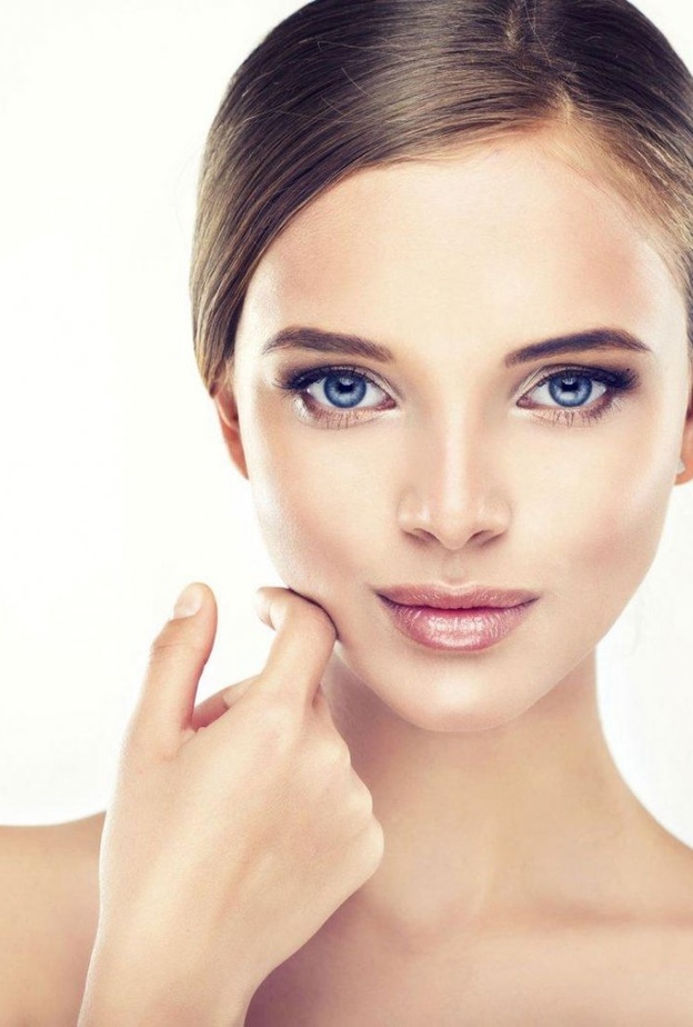  فوائد الفازلين وزيت جوز الهند والعسل لتوريد الشفاه وترطيبها