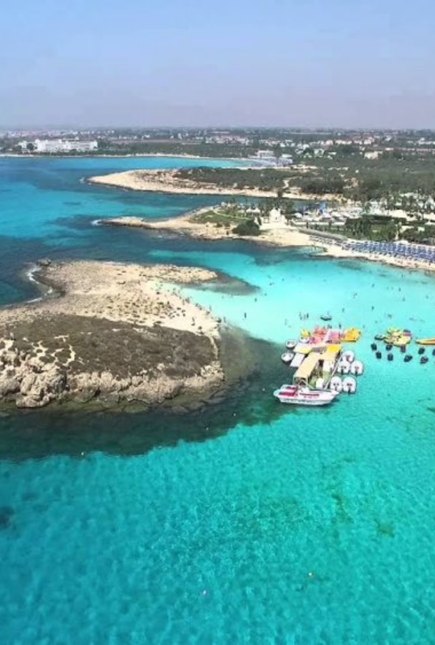 السياحة في قبرص شاطئ نيسي Nissi Beach