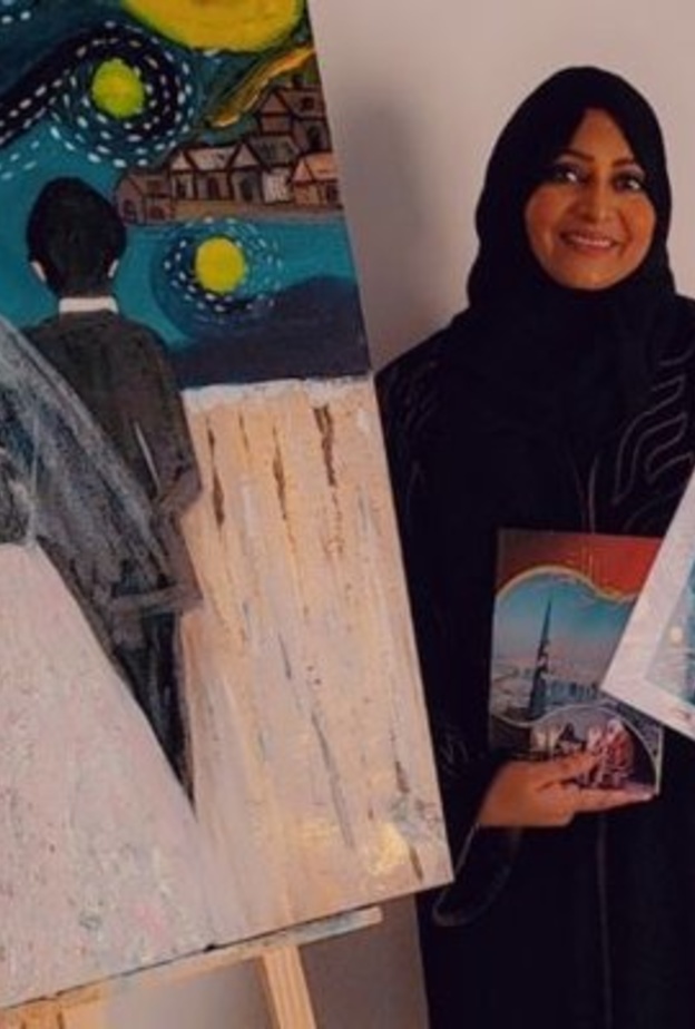  جيهان الهندي توقع كتابها في معرض فني بعنوان كثير من الحب قليل من الألم
