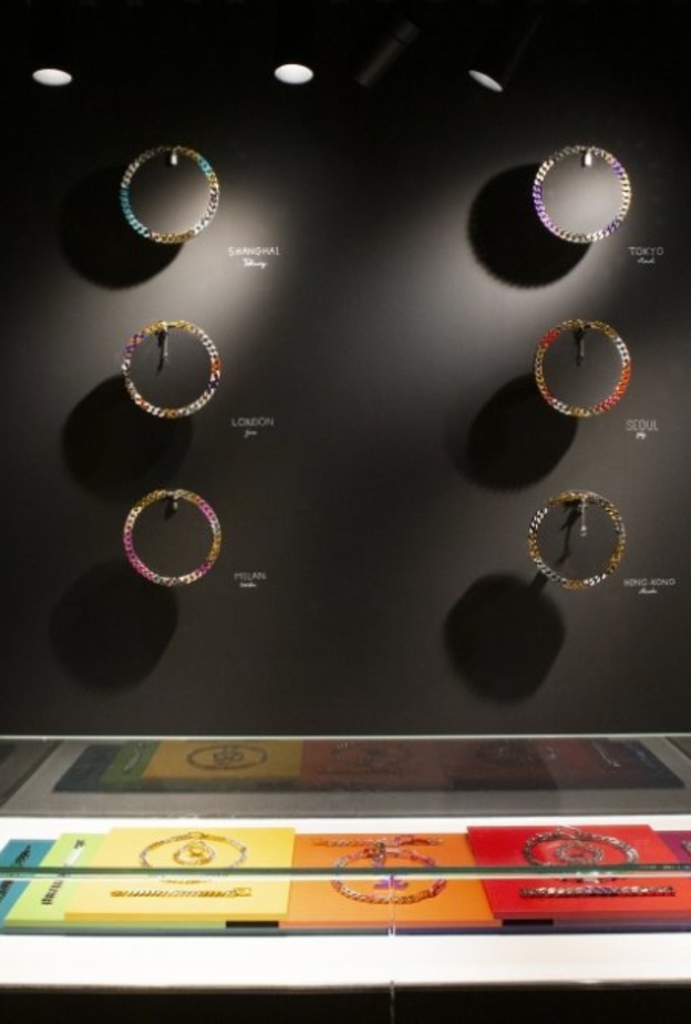 Lv Chain Links مجموعة القلائد الرجالية بتصميم فيرجيل في دبي