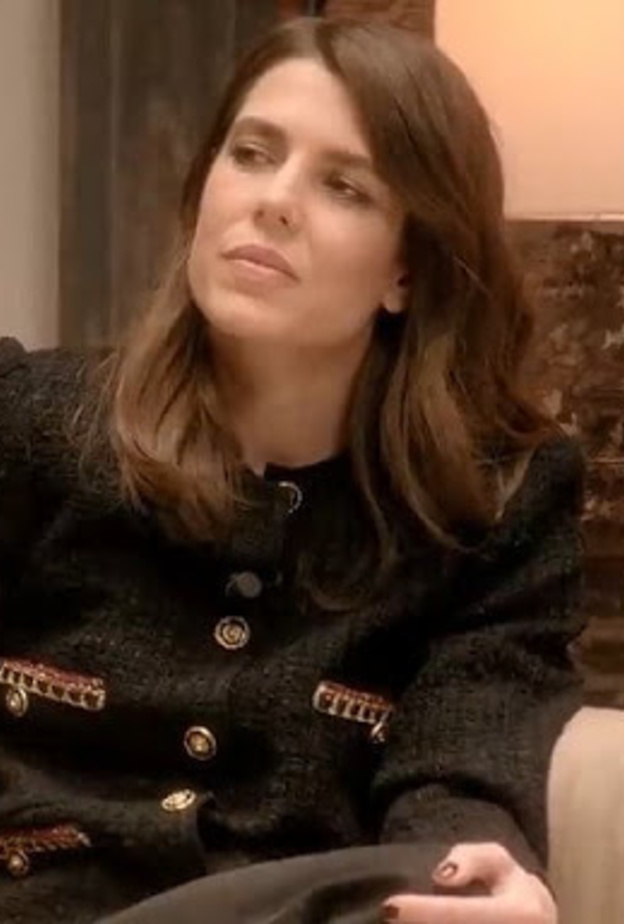 تشارلوت كاسيراغي تشارك في التجمع الأدبي السنوي في كامبون