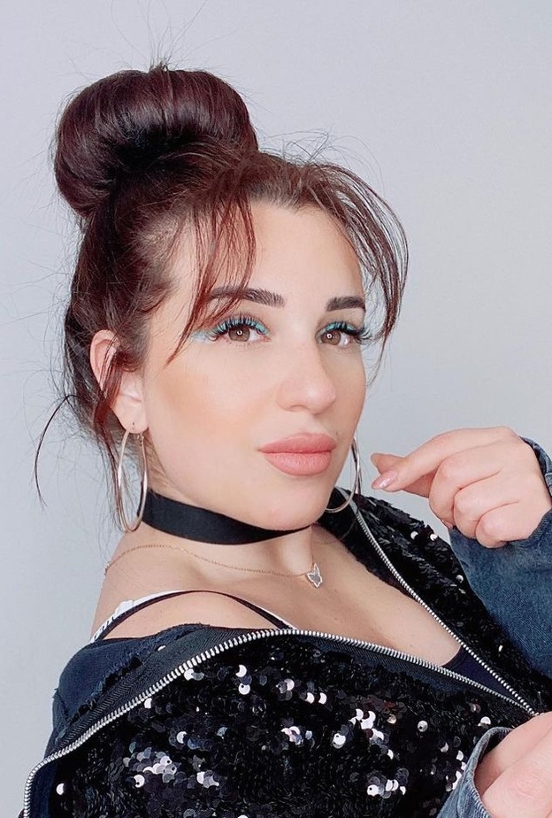 اسما شريف منير