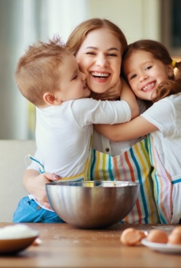 نصائح للأم العاملة للتوفيق بين عملها وأسرتها في شهر رمضان؟