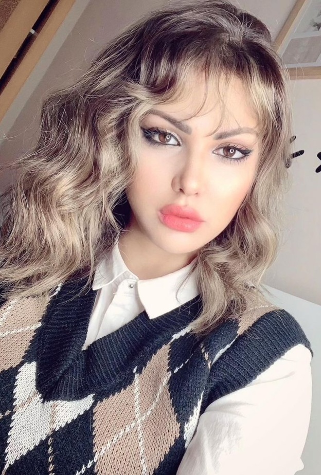 ابتسام تسكت تفاجئ الجمهور بـ نيو لوك الشعر الاشقر 2021