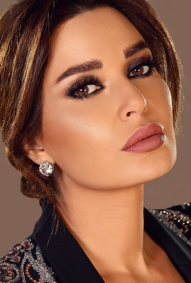 رسمات مكياج برونزي لسهرات رمضان 2021 من وحي سيرين عبدالنور