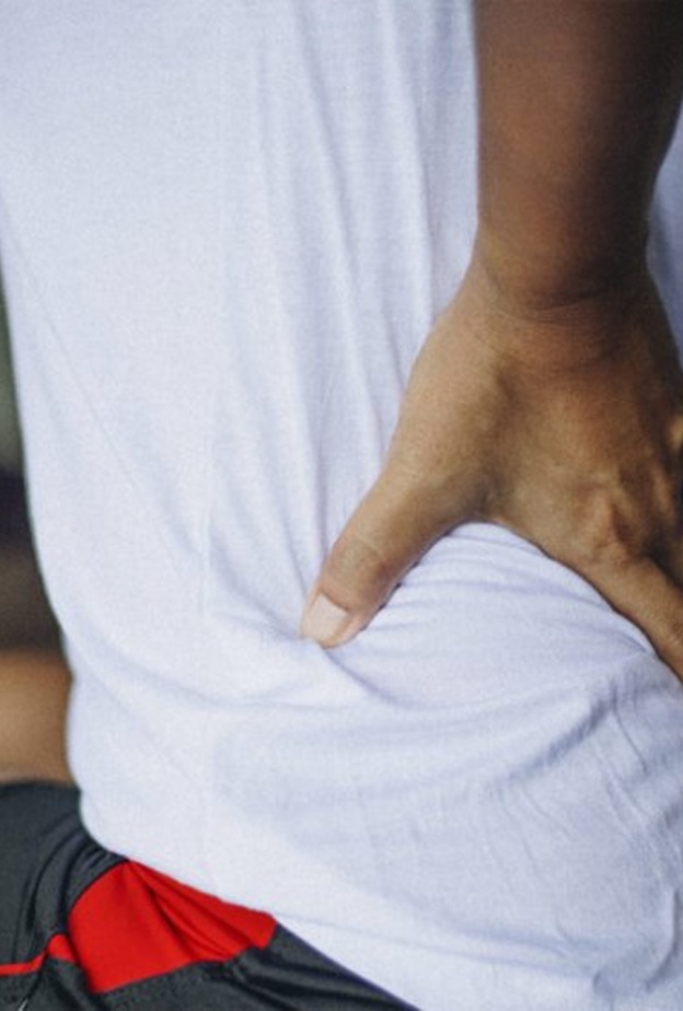  ما العلاقة بين فيتامين د وآلام الظهر