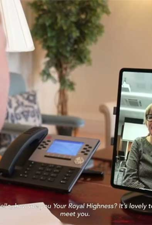 مكالمة فيديو للأمير وليام تكشف عن قطعة اكسسوار مثيرة في مكتبه الخاص