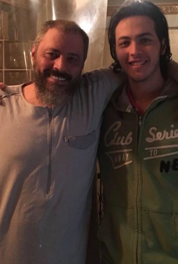 الفنان عمرو عبدالجليل ونجله