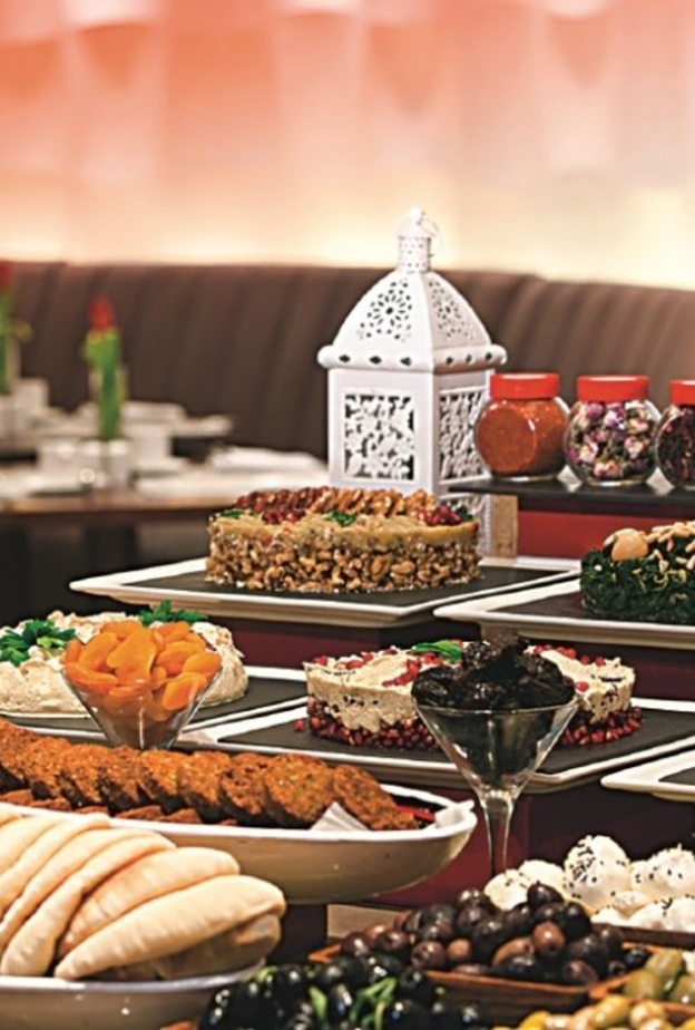 مطاعم الشارقة المطعم العربي (بوفيه) The Arabic Restaurant (Buffet)