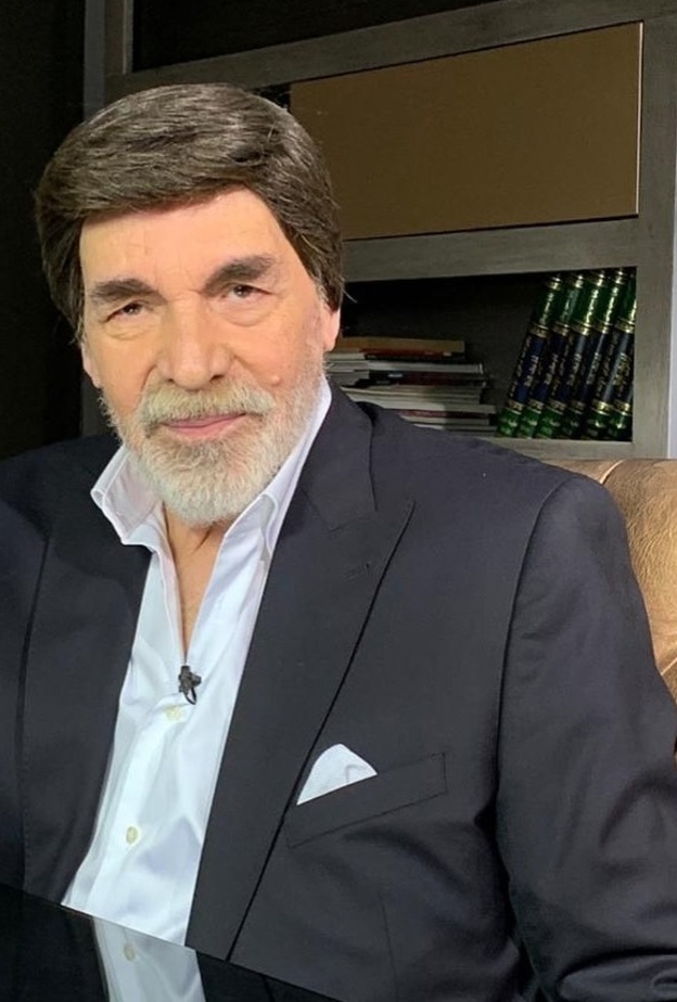 ياسر العظمة