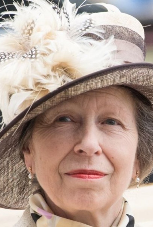 الأمير آن تنعي والدها الراحل: معلمي وداعمي ومرشدي