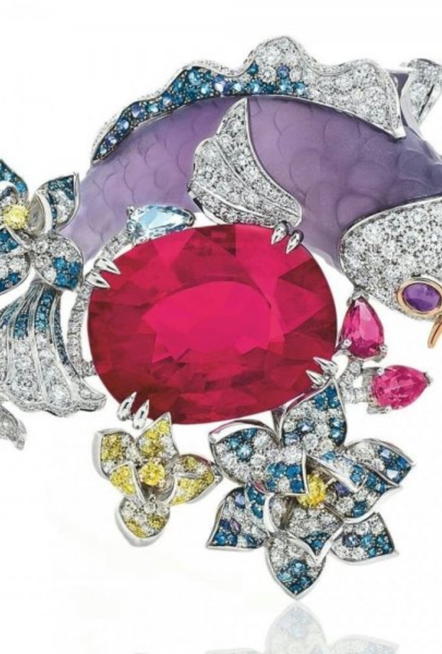 بروش Leaping Koi من آنا هو Anna Hu