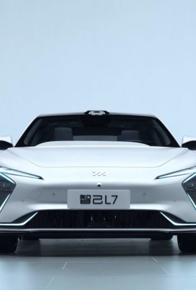 فيراري روما مزودة بأحدث أنظمة ديناميكيات القيادة