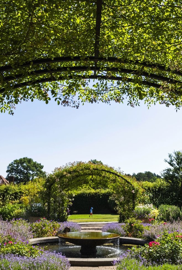 الجمعية الملكية للبستنة تعلن إغلاق حدائقها يوم جنازة الأمير فيليب