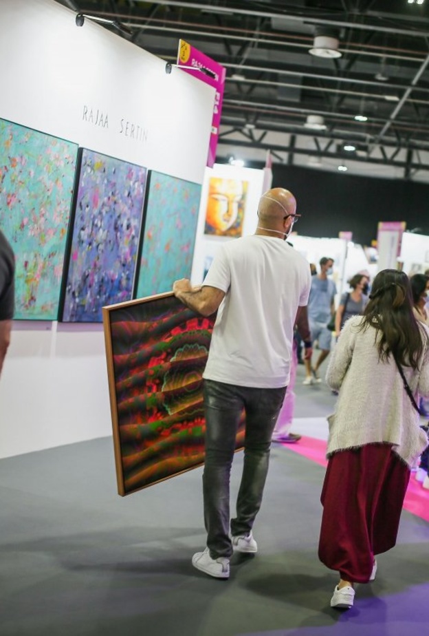 نجاح كبير للنسخة السابعة من فنون العالم دبي يؤكد شغف المجتمع الإماراتي بالفنون