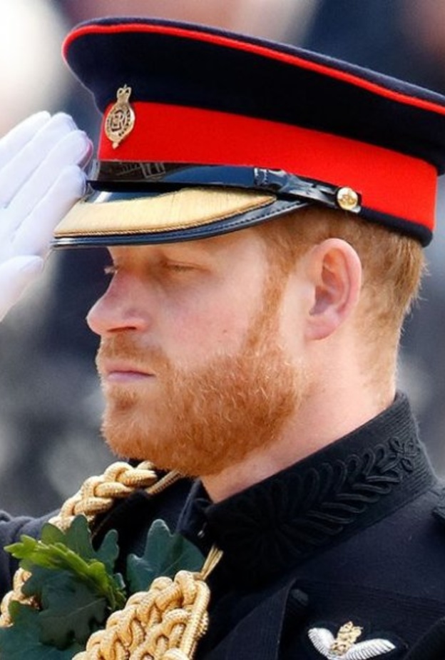 هل سيرتدي الأمير هاري الزي العسكري في جنازة جده فيليب؟