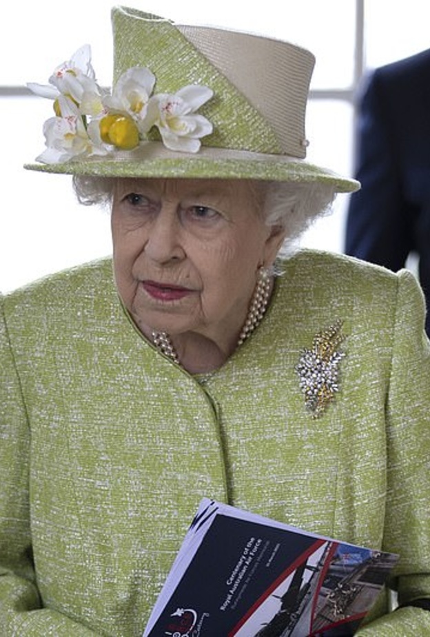 ملكة بريطانيا قد تجلس بمفردها في جنازة زوجها الراحل لهذا السبب