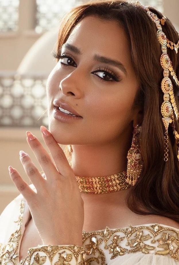 رسمات مكياج عيون خليجي برونزي من وحي بلقيس فتحي