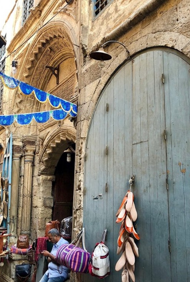 أجواء مميزة في خان الخليلي بواسطة Warren LeMay