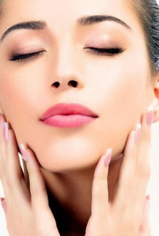  الشفاه الوردية هي علامة على الصحة والجمال