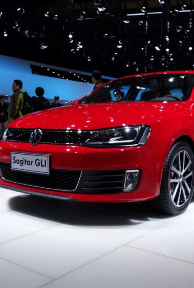 فولكس فاعن تستثمر 15 مليار يورو في تكنولوجيا السيارات