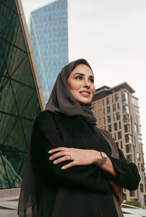 المديرة التنفيذية للموارد البشرية، إسراء الغزيوي