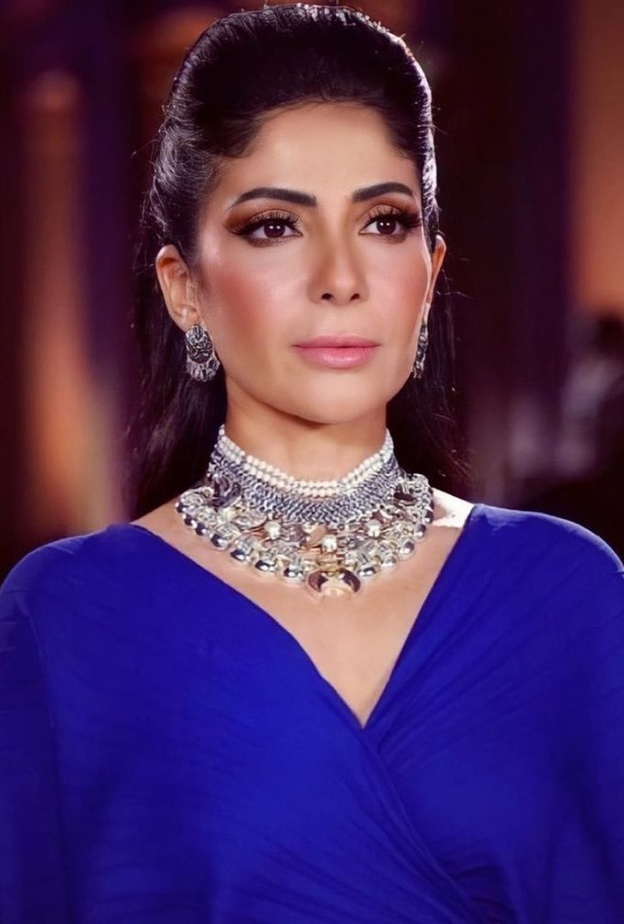  أحمر الشفاه باللون الزهري ناعم ورائع لعزومات رمضان.