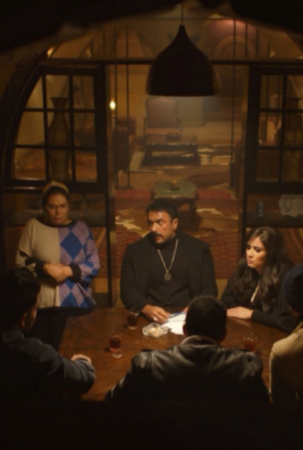 اللي مالوش كبير