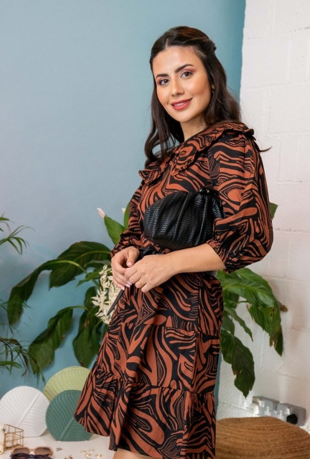 فستان ماكسي بنمط شيرت مزود بزنار