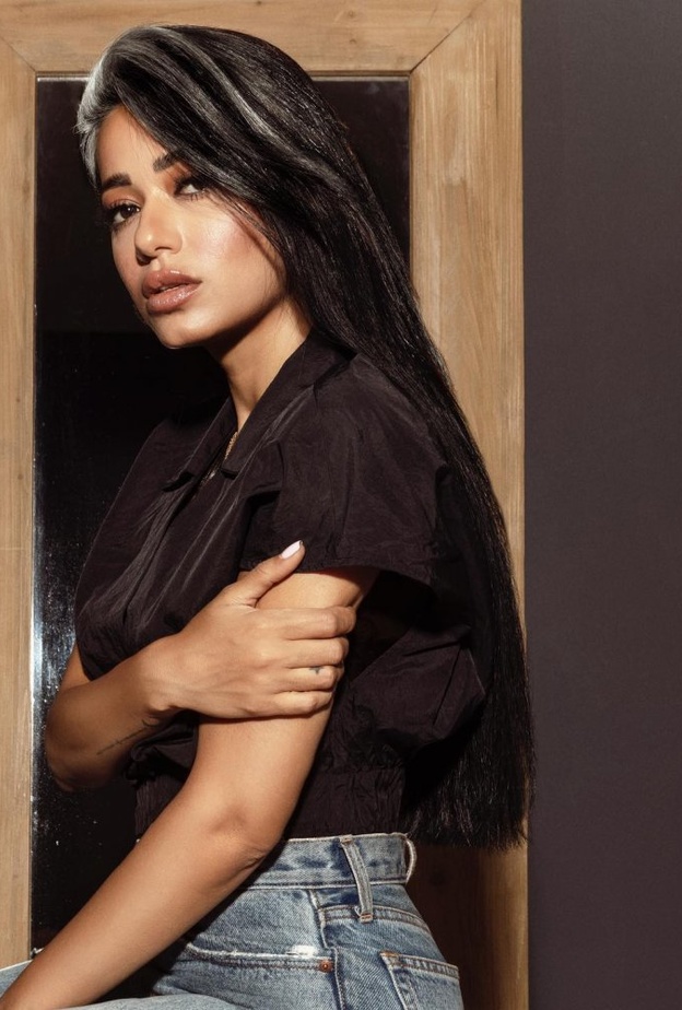 ازياء محتشمة للصبايا لشهر رمضان 2021 من وحي اطلالات رحمة رياض