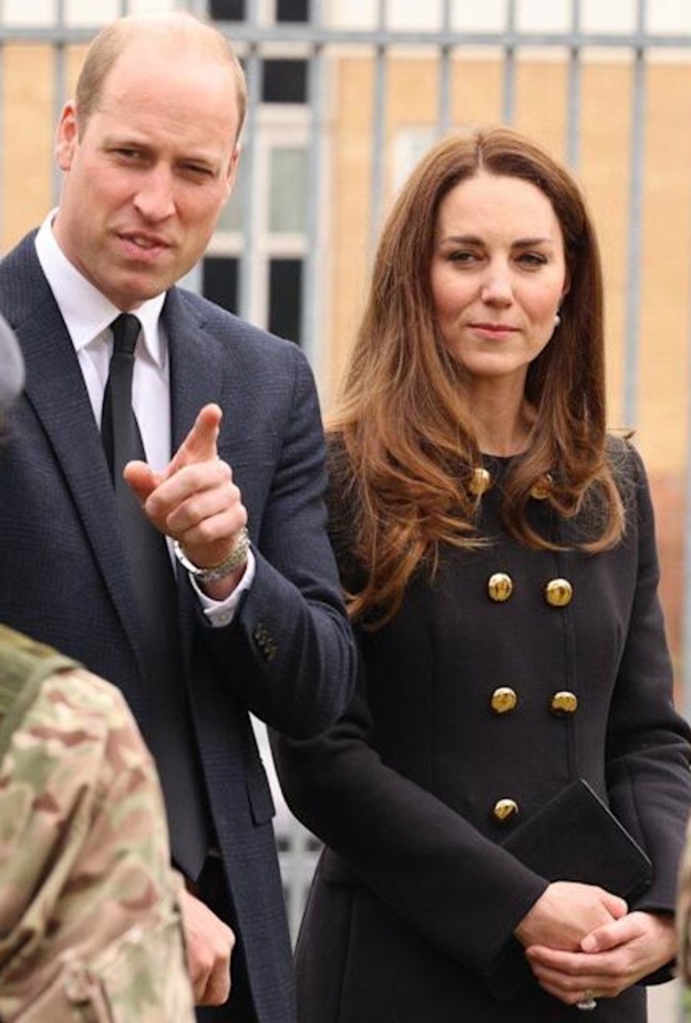 هذه هي الرسالة التي وجهها دوق ودوقة كمبريدج بمناسبة عيد ميلاد الملكة