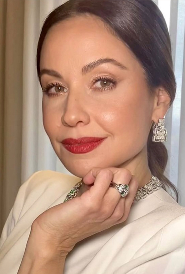 مكياج ناعم يناسب ليالي رمضان 2021 من وحي اطلالة ريا ابي راشد