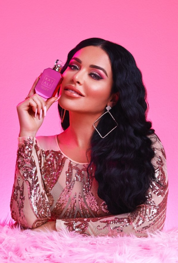 خيالي تطلق عطر سويت دايموند بينك بيبر | 25