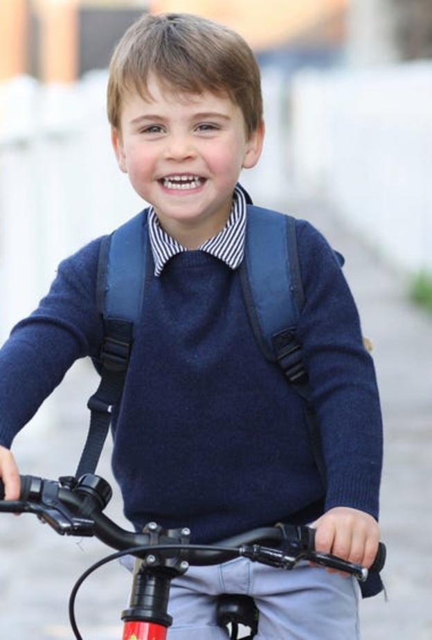 دوق ودوقة كمبريدج ينشران صور للأمير لويس في عيد ميلاده