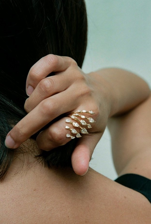 مجوهرات ماس عصرية تضفي الحيوية والأناقة