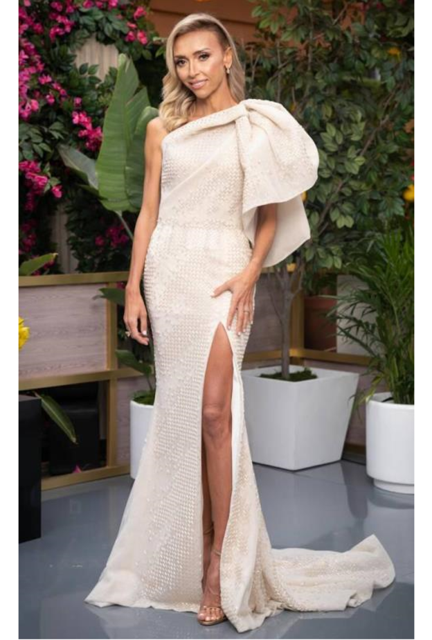 إطلالة الإعلامية جيليانا رانسيك من تصميم رامي العلي