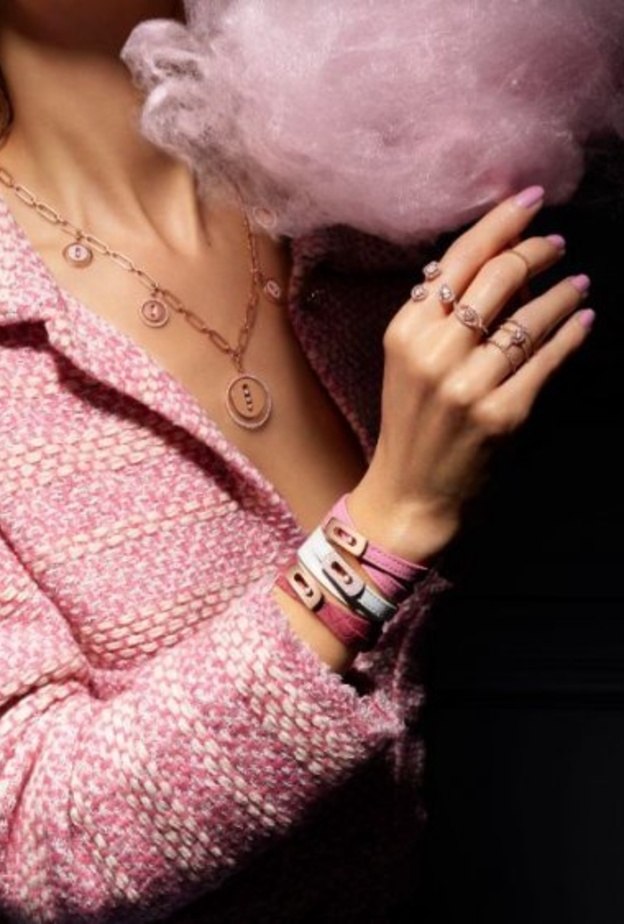 الجلد يفرض حضوره في مجموعة My Move من Messika