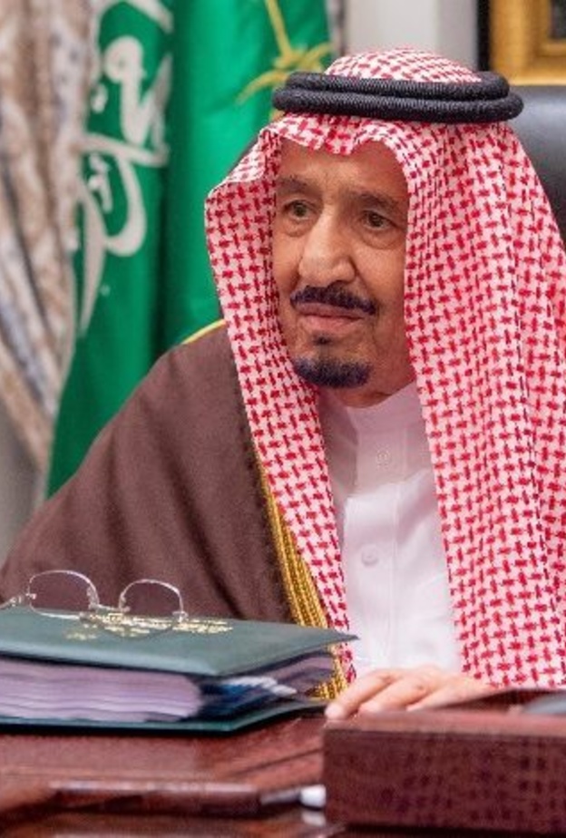  خادم الحرمين الشريفين يشيد بجهود دارة الملك عبدالعزيز