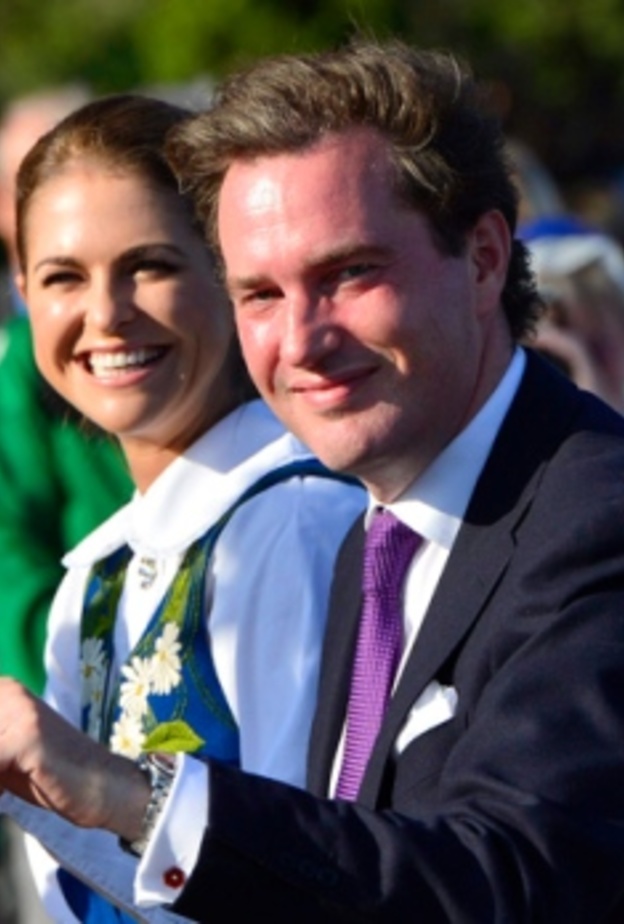 الأميرة مادلين وزوجها يتلقيان لقاح كورونا