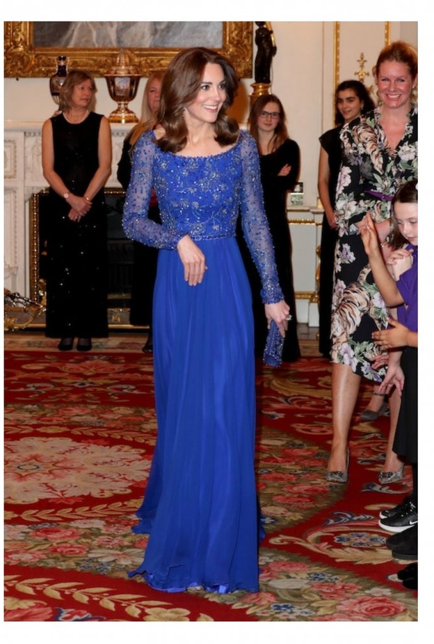 موديلات فساتين كم طويل لسهراتك الرمضانية من وحي اطلالات كيت ميدلتون