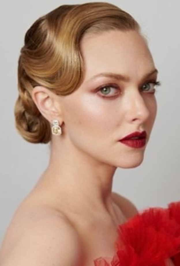 تفاصيل إطلالة ميكاج أماندا سيفريد من Lancôme