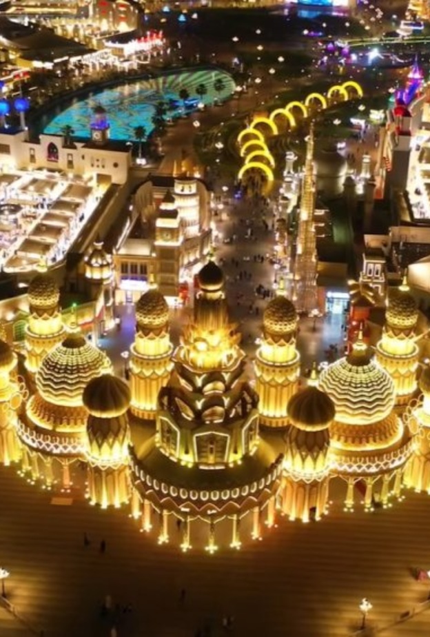  القرية العالمية وارقام قياسية عدة