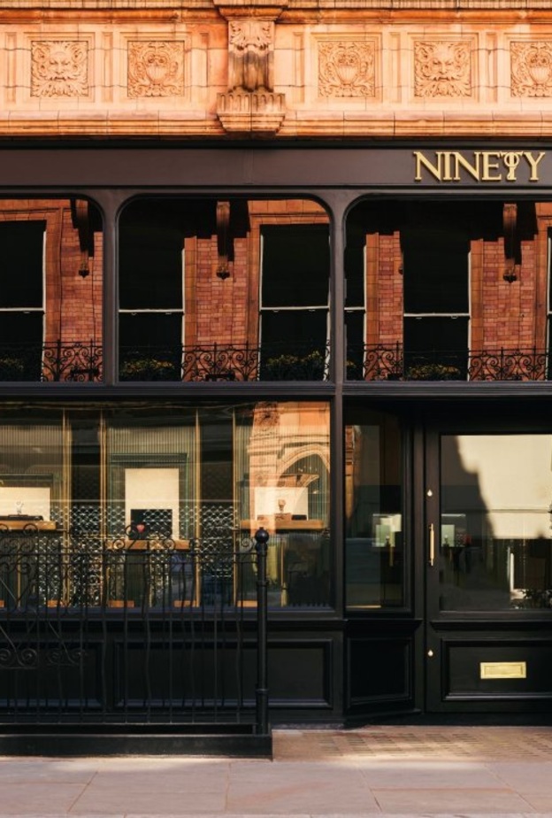 بوتيك NINETY  للمنتجات الفاخرة المملوكة مسبقًا يفتح أبوابه في "ماونت ستريت"