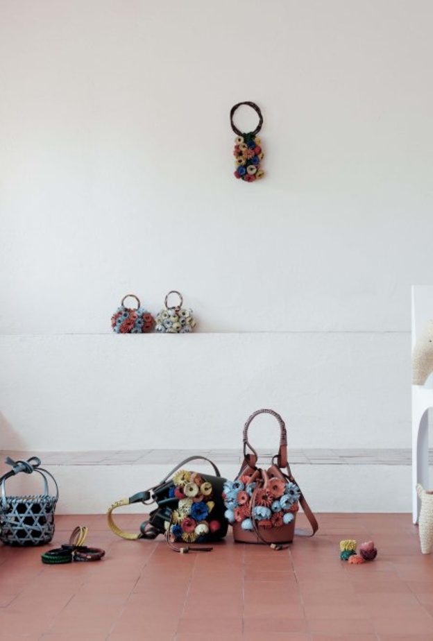 تشكيلة ويڤز من لويفي بالتعاون مع دار سوثزبيز