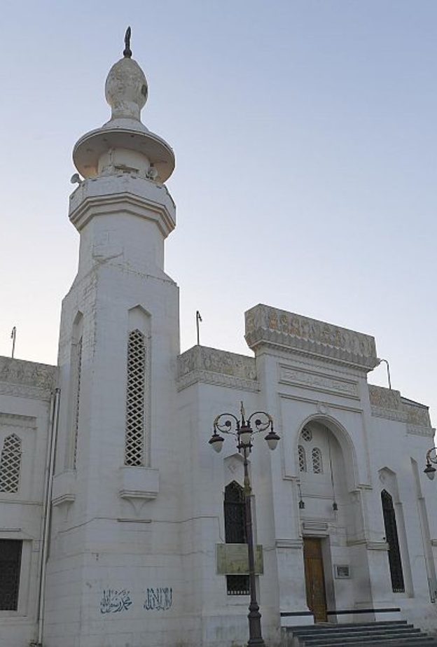 مسجد التوبة.. منارة إسلامية خالدة في قلب تبوك