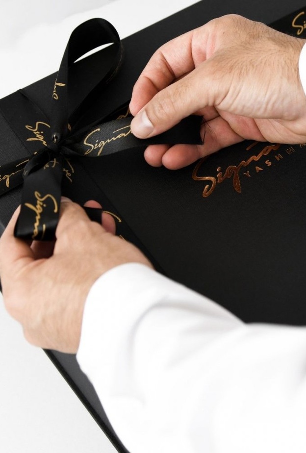 صندوق هدايا العيد من Signature Yashmagh